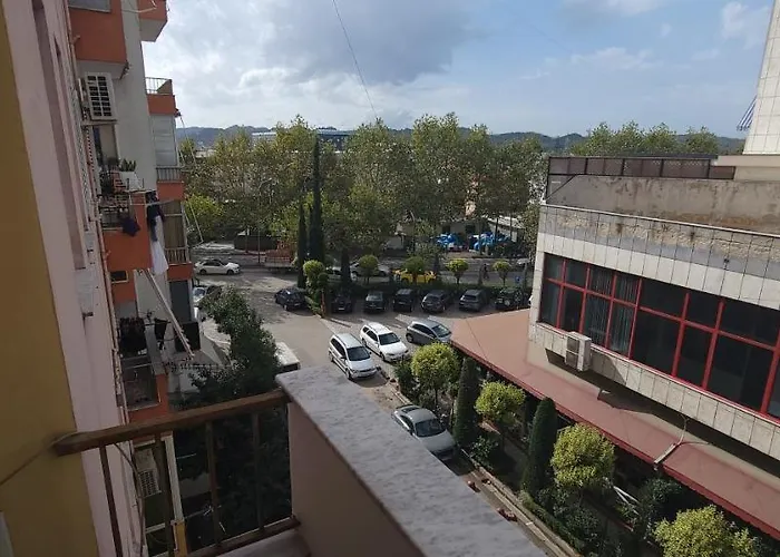 Siar شقة تيرانا